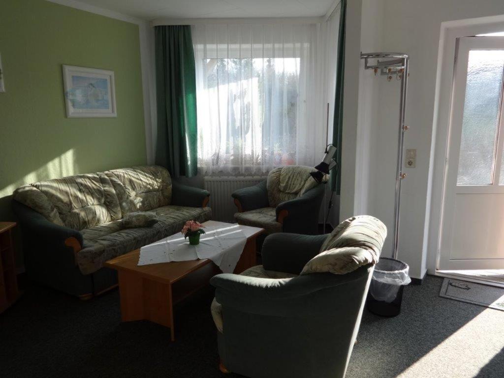 Hotel Am Schlosspark Mallin Стая снимка