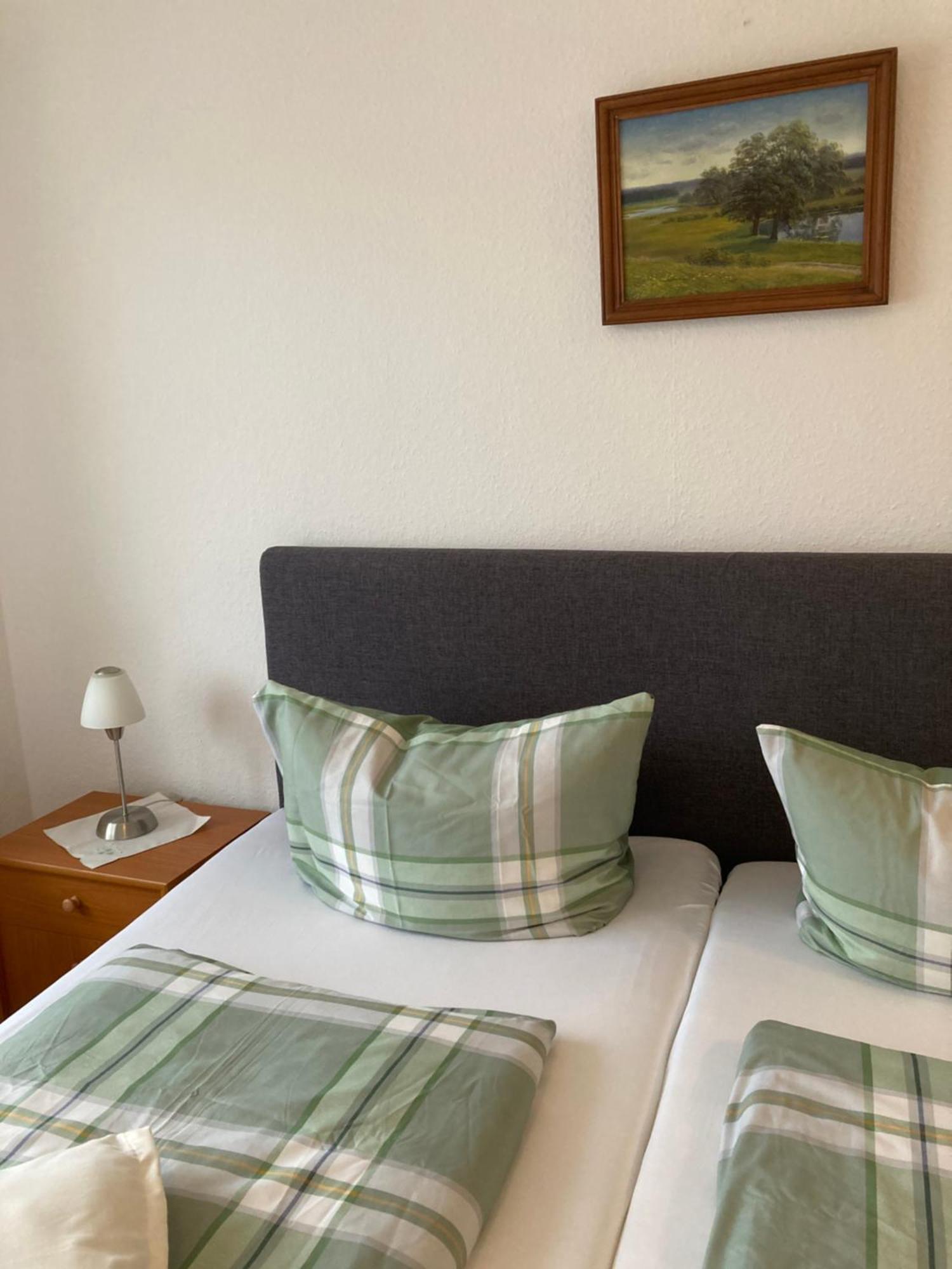 Hotel Am Schlosspark Mallin Стая снимка
