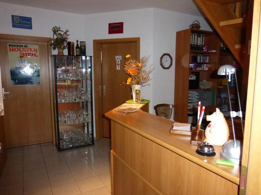 Hotel Am Schlosspark Mallin Екстериор снимка