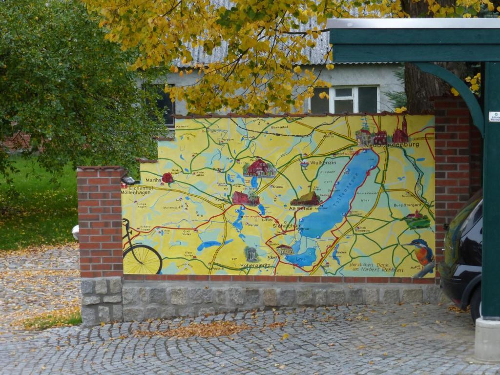 Hotel Am Schlosspark Mallin Екстериор снимка